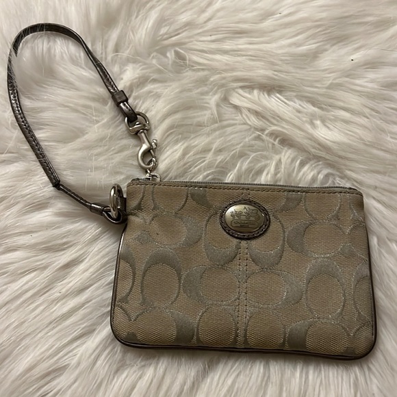Small Coach Wristlet Grey/Silver - Picture 1 of 6